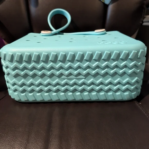 The Bitty Small Bogg Bag in Turquoise and Caicos - Picture 7 of 9